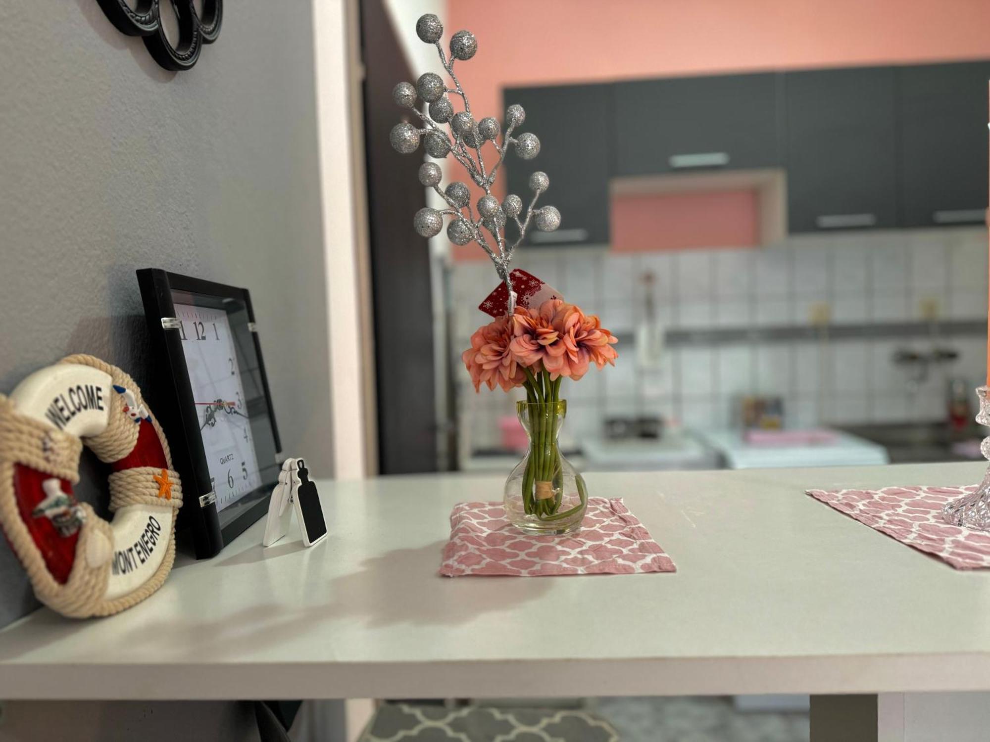 Aparthotel Maxim Котор Экстерьер фото