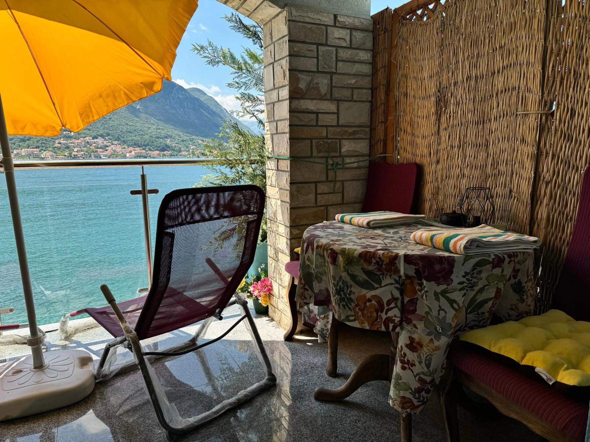 Aparthotel Maxim Котор Экстерьер фото