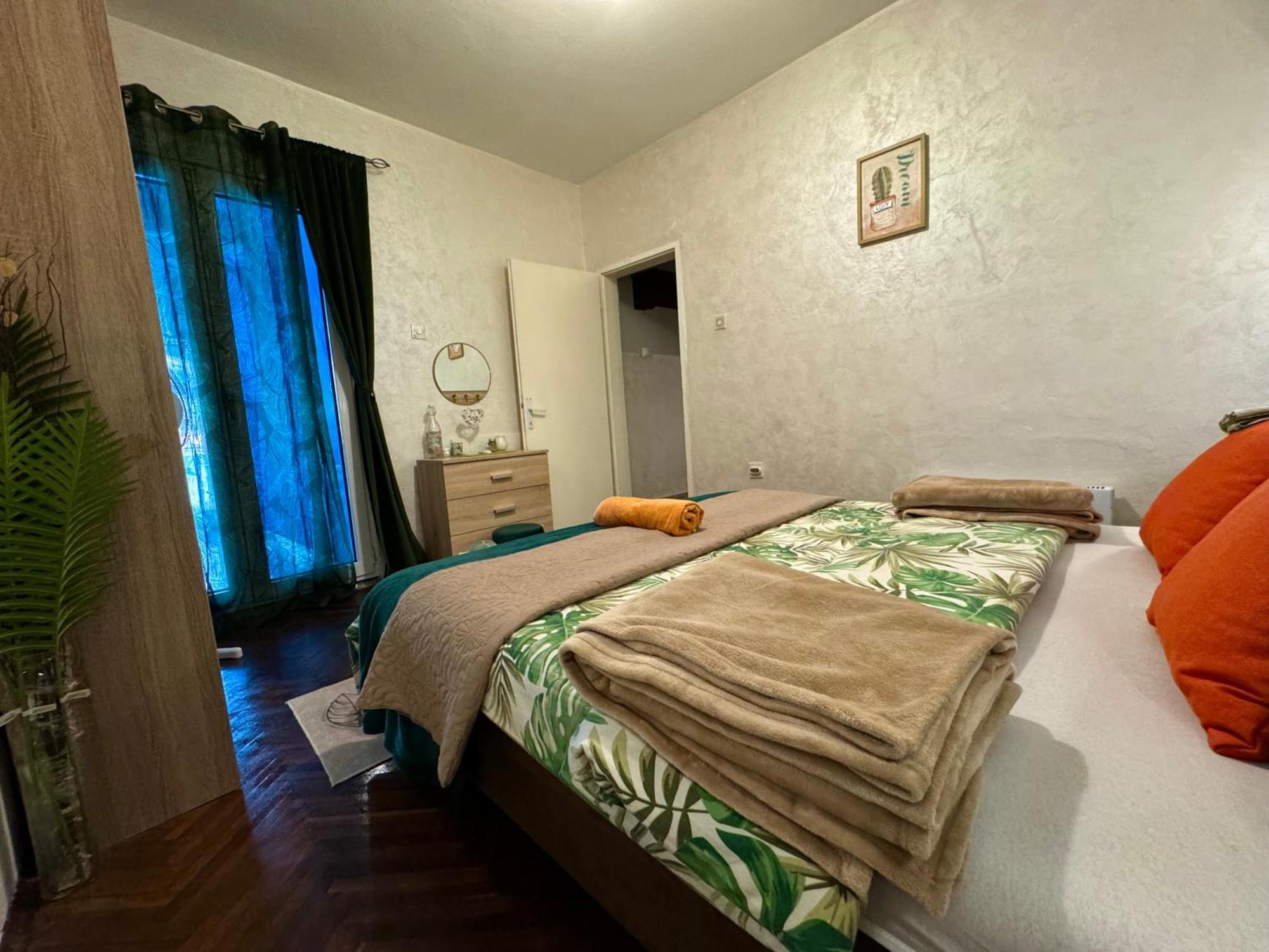 Aparthotel Maxim Котор Экстерьер фото